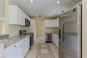 Building Photo - 823 Fairlawn Ct