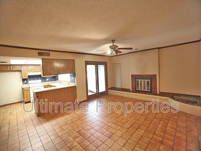 Foto del edificio - 5325 W Golden Ln