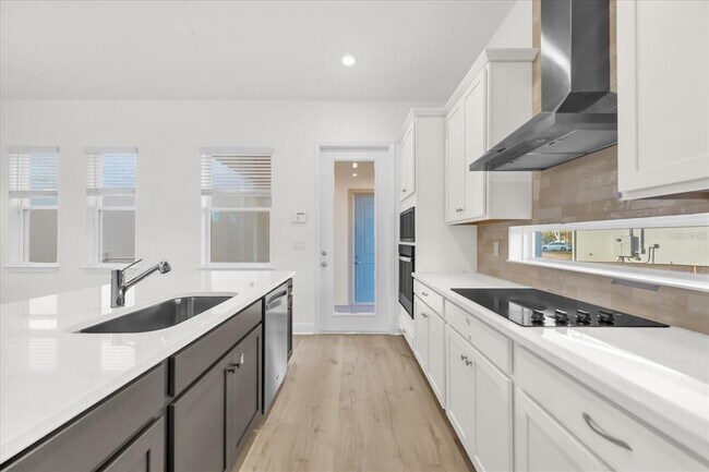 Foto del edificio - 10270 Pearson Ave