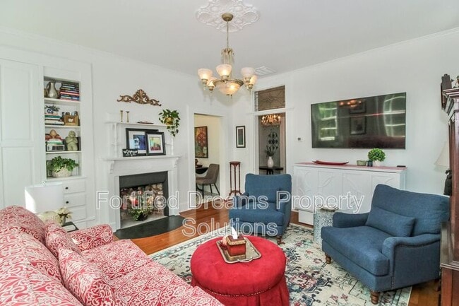 Building Photo - 205 S 5th Ave