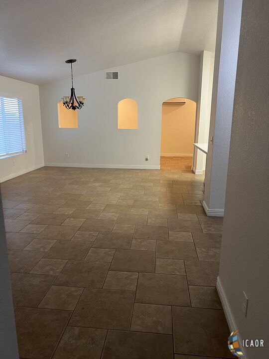 Foto del edificio - 968 Alameda St