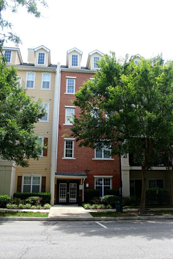 1400 Granby St Unit 108, Norfolk, VA 23517 Condo for Rent in Norfolk