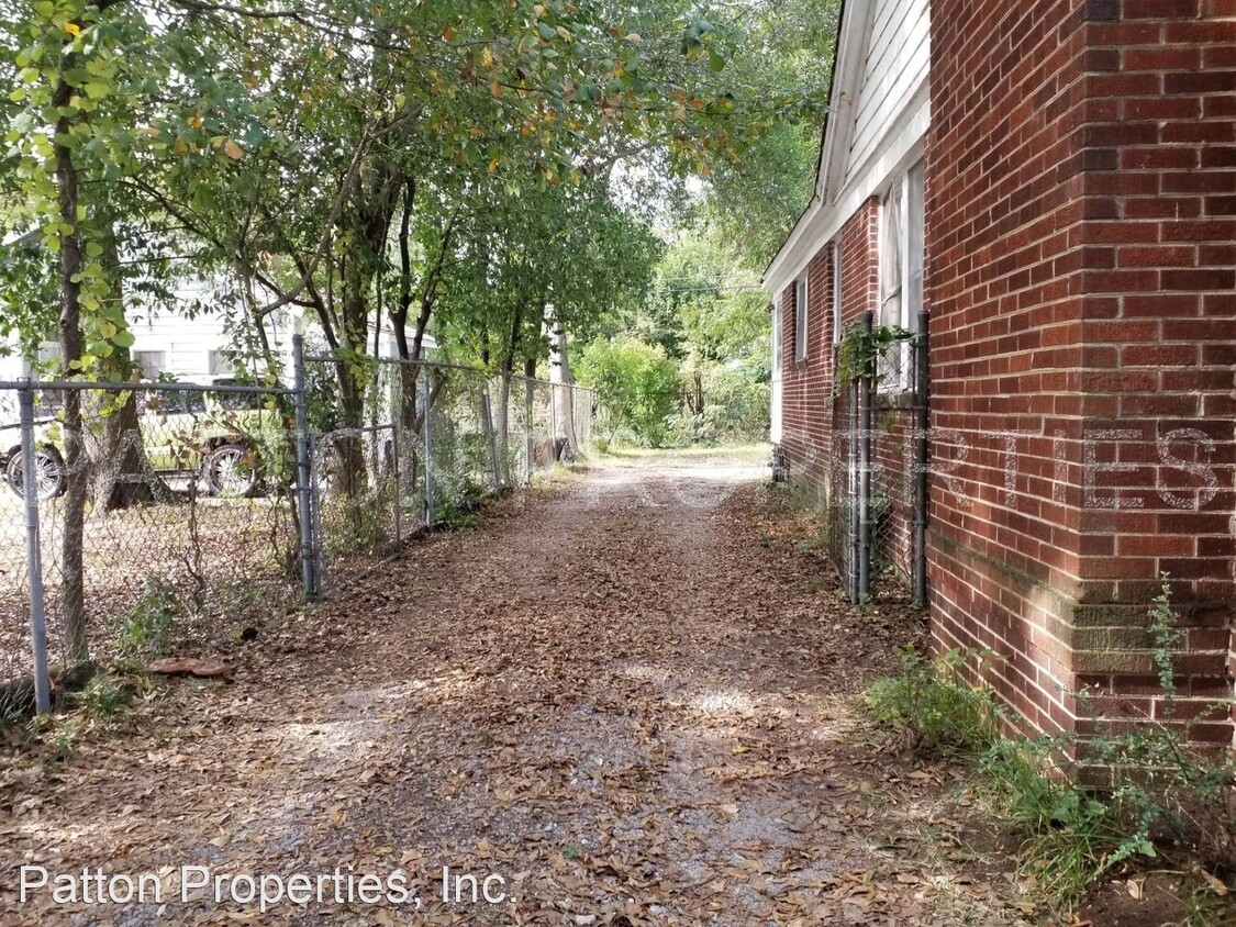 Building Photo - 3 br, 1 bath House - 3603 Colonial Drive