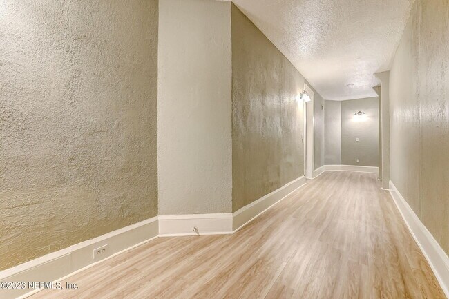 Foto del edificio - 2743 Vernon Terrace