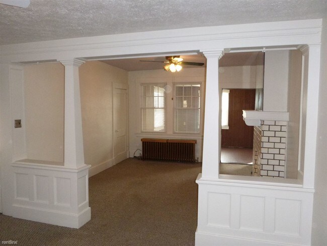 Building Photo - 367 Coltart Ave