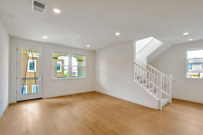 Building Photo - Rare find 2017 built 3 bedroom 3.5 bath to...