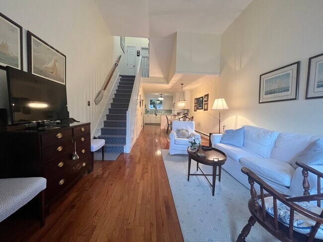 Building Photo - 26 W Narragansett Ave