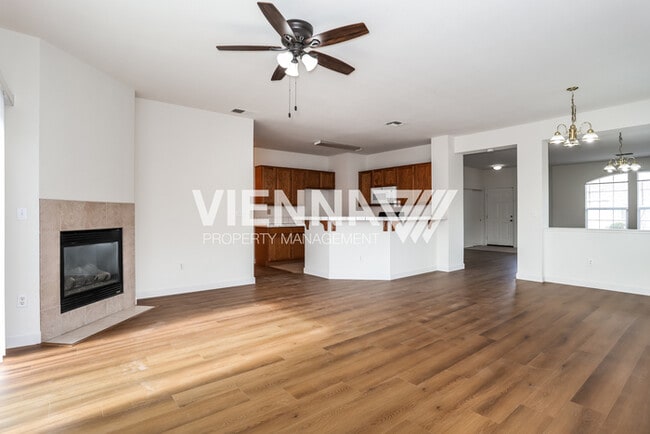 Photo - 1994 Expedition Way House