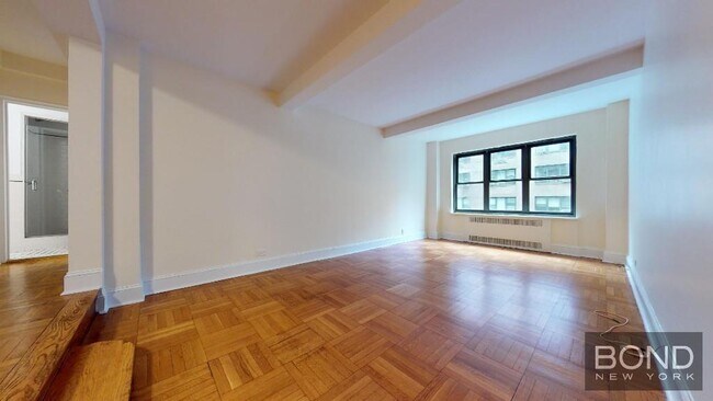 Building Photo - 141 E 56th St