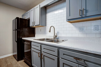 Elements of Madison Apartments Photo