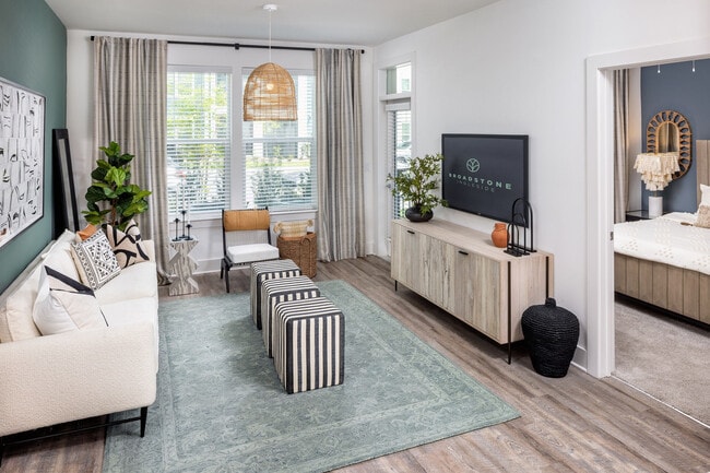 Broadstone Ingleside apartments — community photo - Broadstone Ingleside