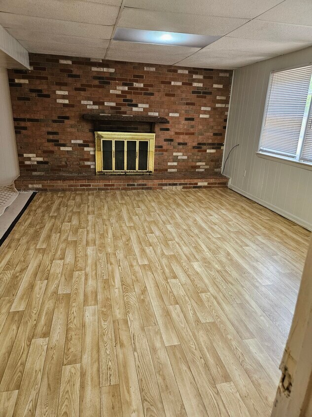 Building Photo - 13724 Smallwood Ct