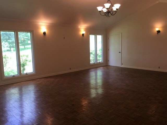 Building Photo - 3626 Kingston Pike