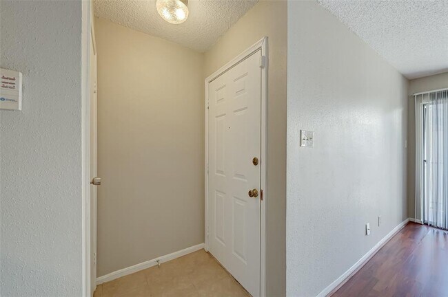 Building Photo - 2120 El Paseo St