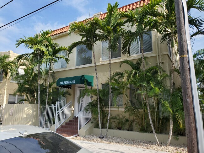 1BR apartment - 746 SW 2nd St