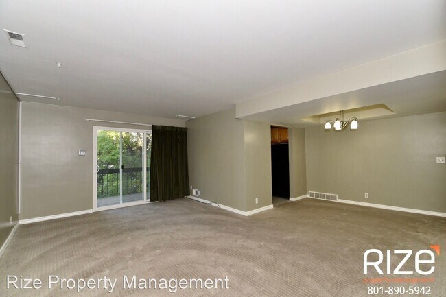 Building Photo - 2 br, 2 bath House - 4963 Eastridge Lane #160
