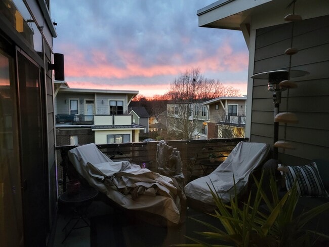 Building Photo - 3206 Noda Blvd