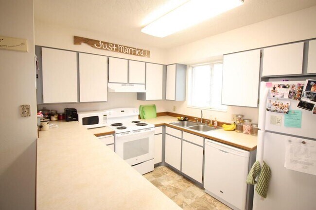 Foto del edificio - 101 N 1850 W #29