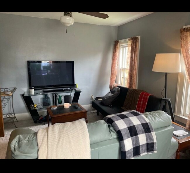 739 S Alexander Ave Unit 3, Royal Oak, MI 48067 Room for Rent in