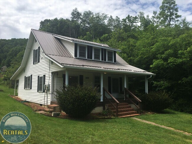 Building Photo - Historic Farmhouse in Vilas!