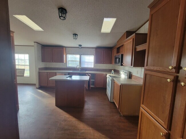 Foto del edificio - 4541 Deer Run Rd