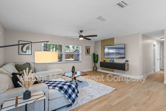Foto del edificio - 356 Oakhurst St