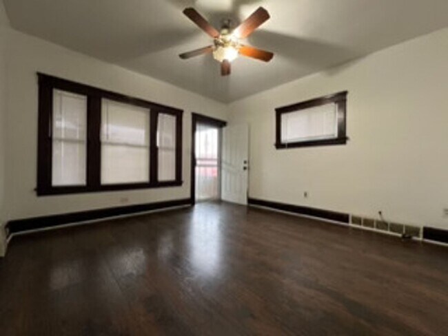 Foto del edificio - 1218-1220 E 176th St
