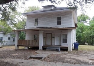 Building Photo - 3000 W College St