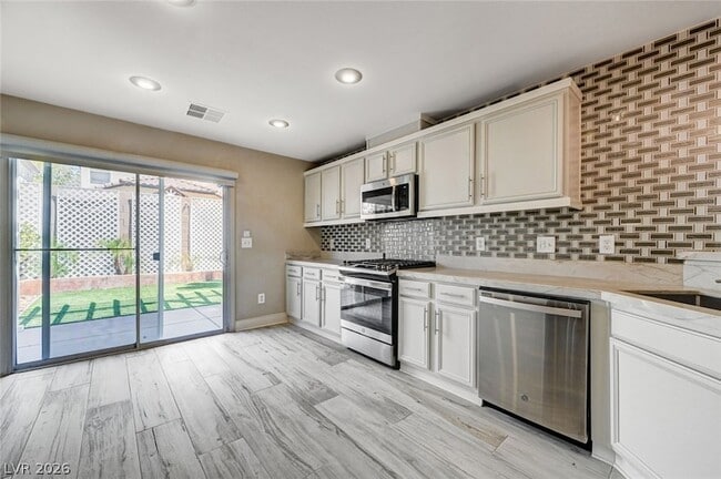 Building Photo - 11092 Verismo St