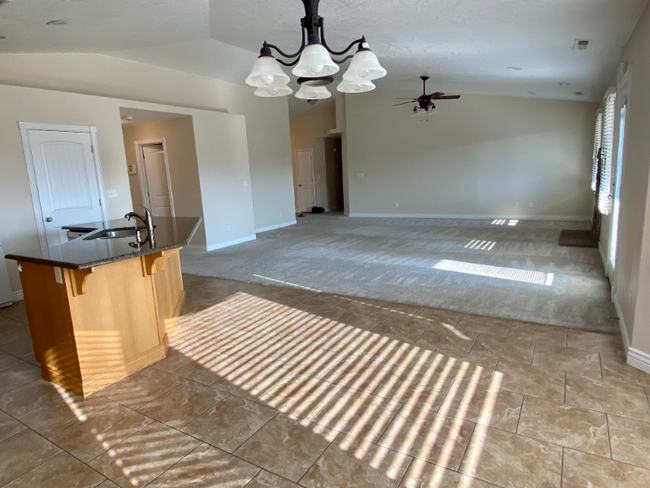 Building Photo - 828 N 225 W