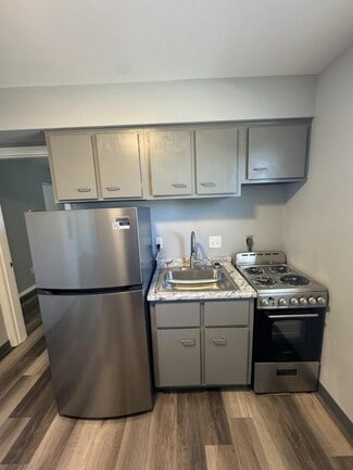 Building Photo - 41 Bertus St