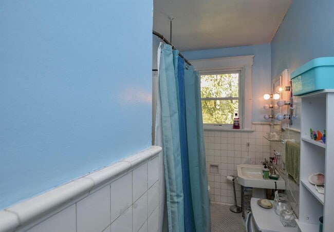 Building Photo - 3815 Winding Way