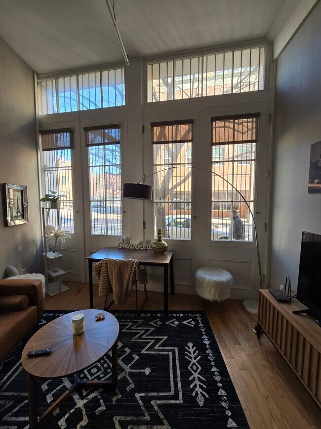 Foto del edificio - 114 Virginia St