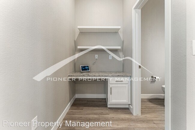 Building Photo - 3 br, 4 bath House - 1565 W 68th Ave.