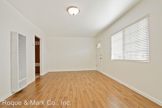 Building Photo - 945 14th St