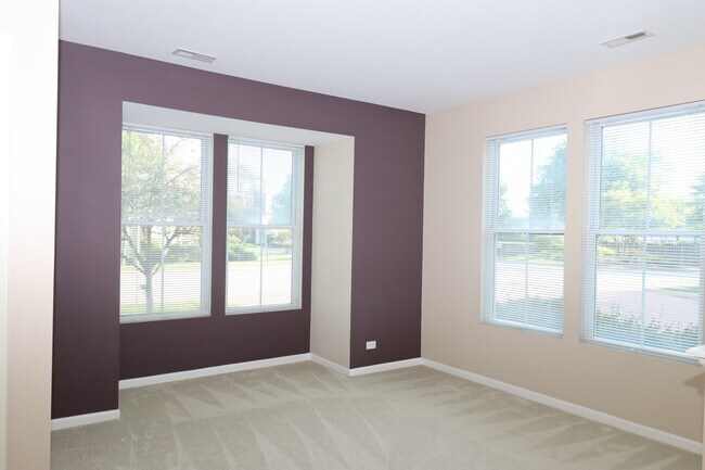 Building Photo - 219 W Hyde St