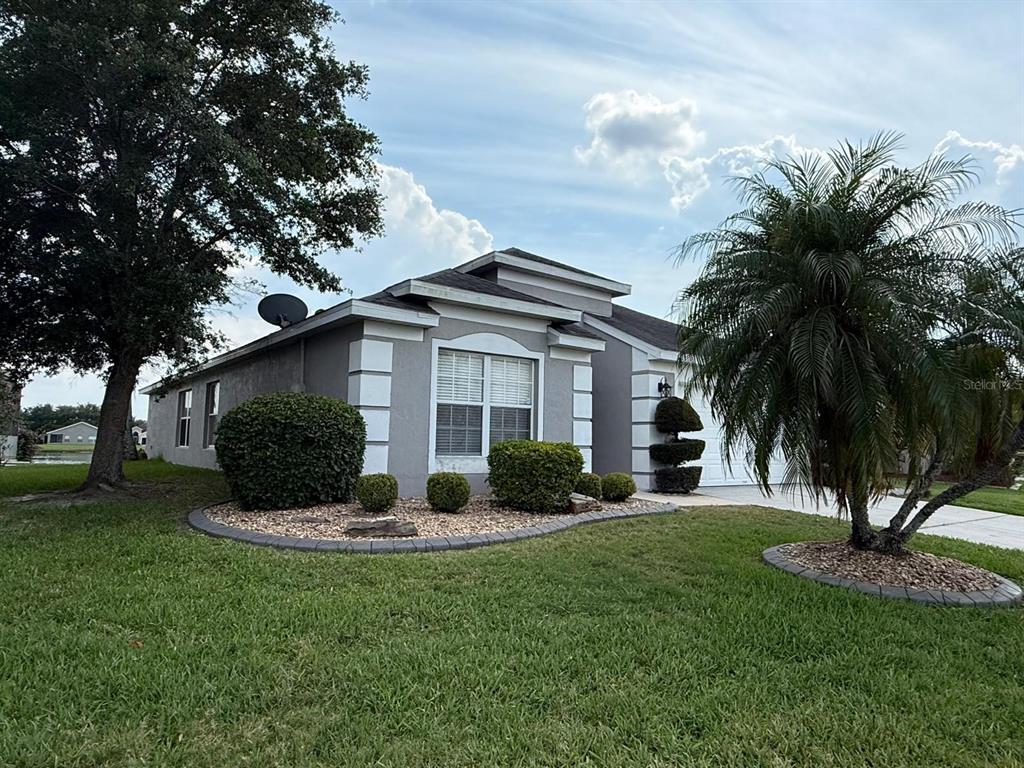 Foto principal - 3158 Stonehurst Cir