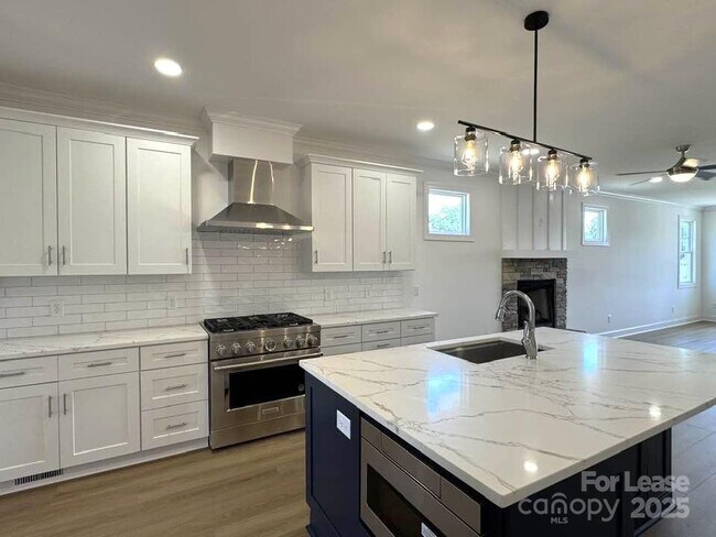 Foto del edificio - 8070 Blackwood Rd