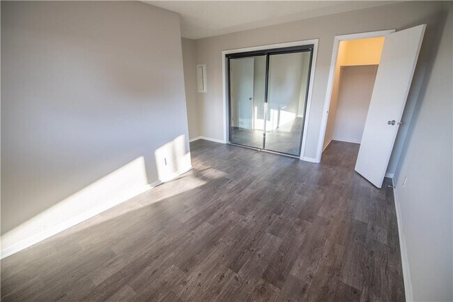 Bedroom 1 with 2 Closets (1 is a walk-in!) - 2862 Punto Alto Ct