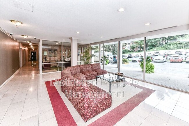 Foto del edificio - 4520 King St