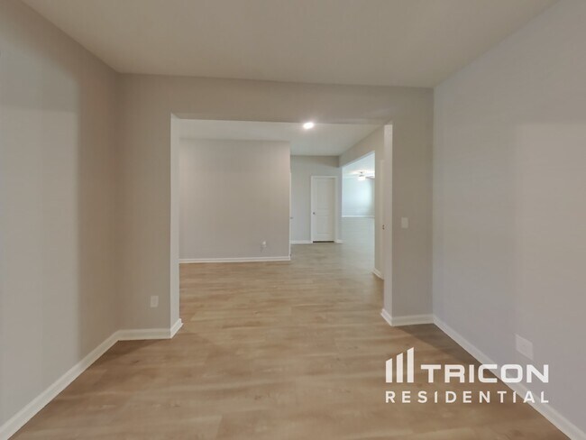 Building Photo - 653 Gleaner Way Locust Grove GA