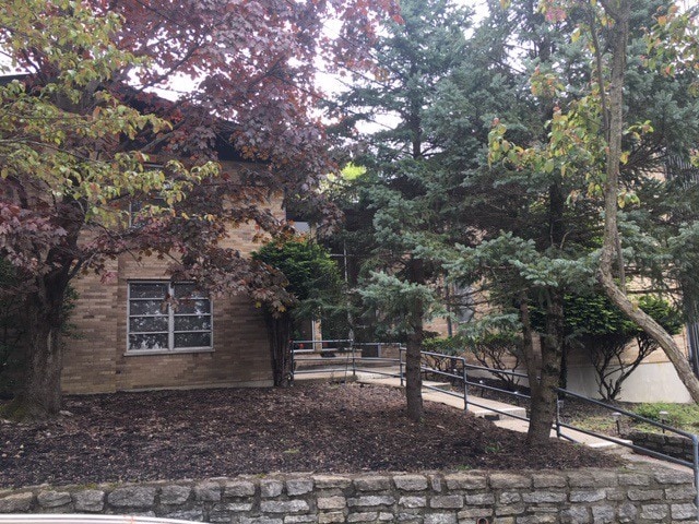 Building Photo - 3581 Amberacres Dr
