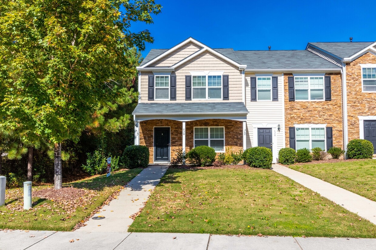 630 Laurens Way, Knightdale, NC 27545 Townhome Rentals in Knightdale