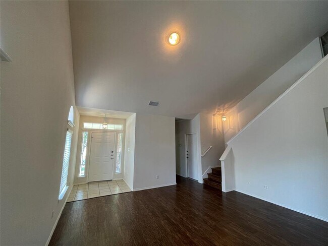 Building Photo - 3830 Castle Rock Cove