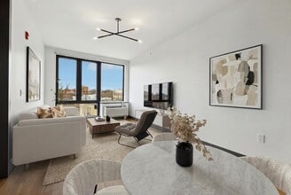 Building Photo - 424 Arlington Ave