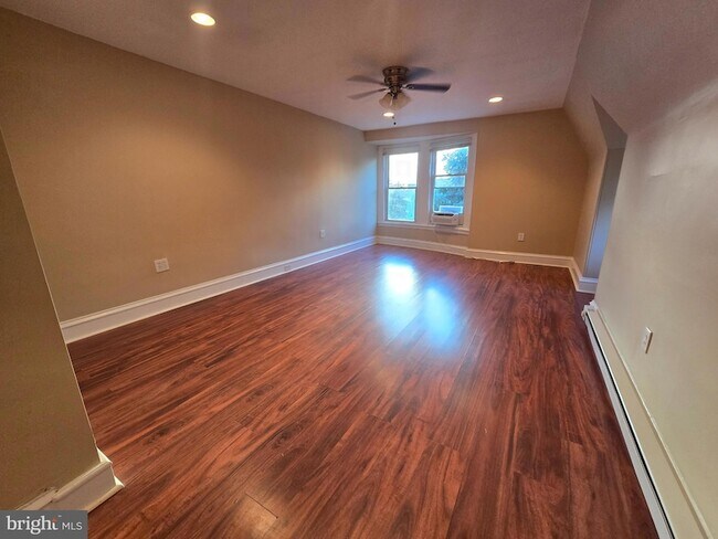 Foto del edificio - 133 E Mt Airy Ave