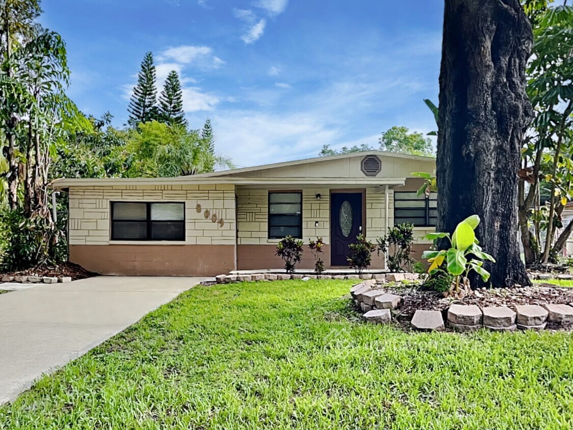 Primary Photo - 8009 Somerset Ln