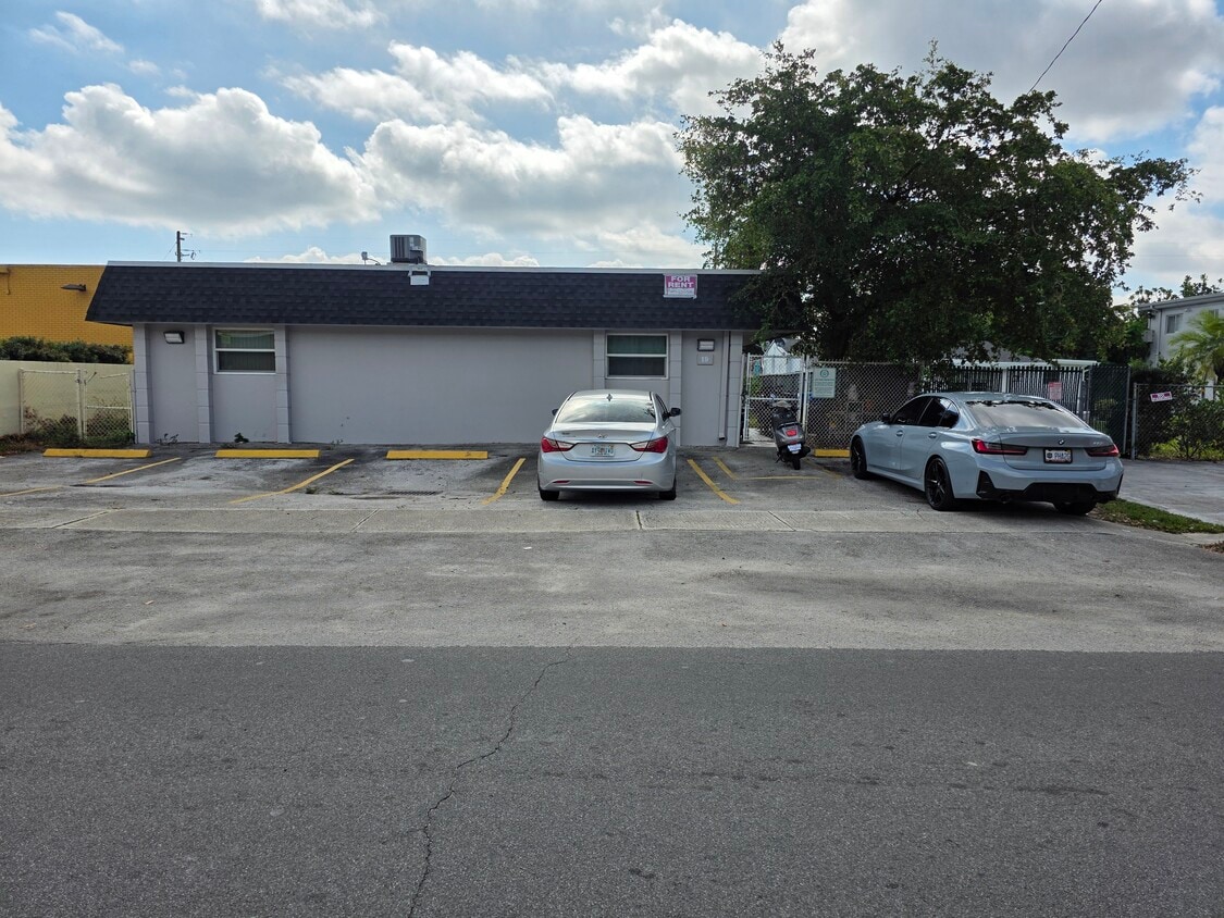 Foto principal - 19 SW 14th St