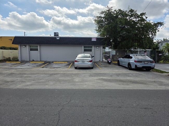 Building Photo - 19 SW 14th St