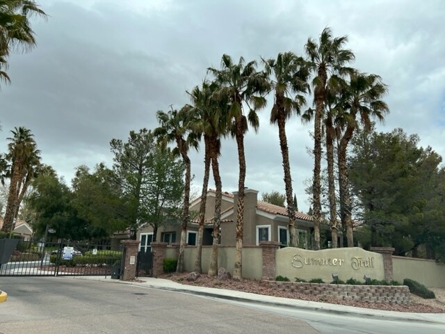 Building Photo - 10025 Summer Oak Ln